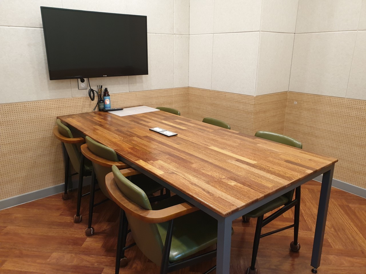 어라운드스터디카페